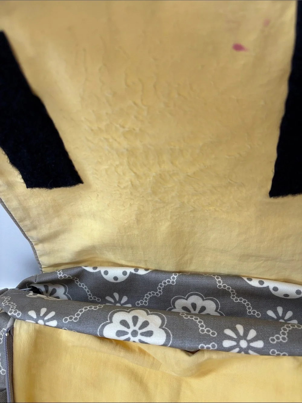 Petunia Pickle Bottom Gray Messenger Bag with Cream Floral Print